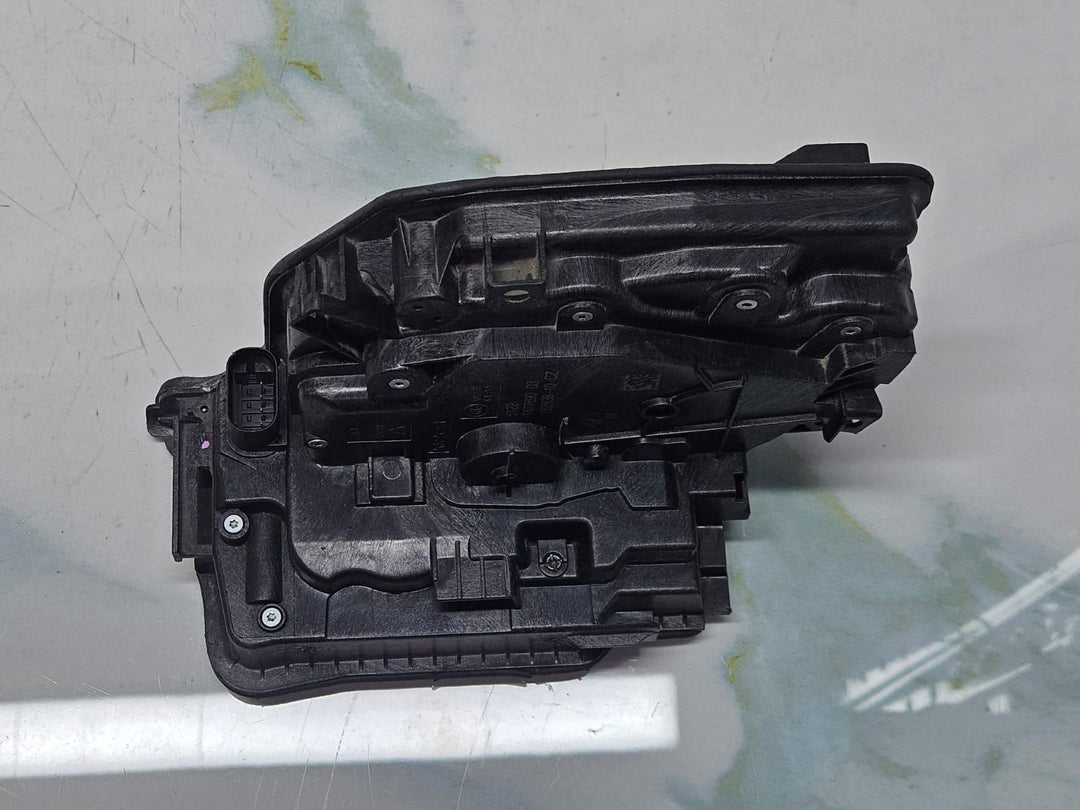 BMW 5 G30 530i 2017 RHD Rear Right Door Lock 7477690 OEM