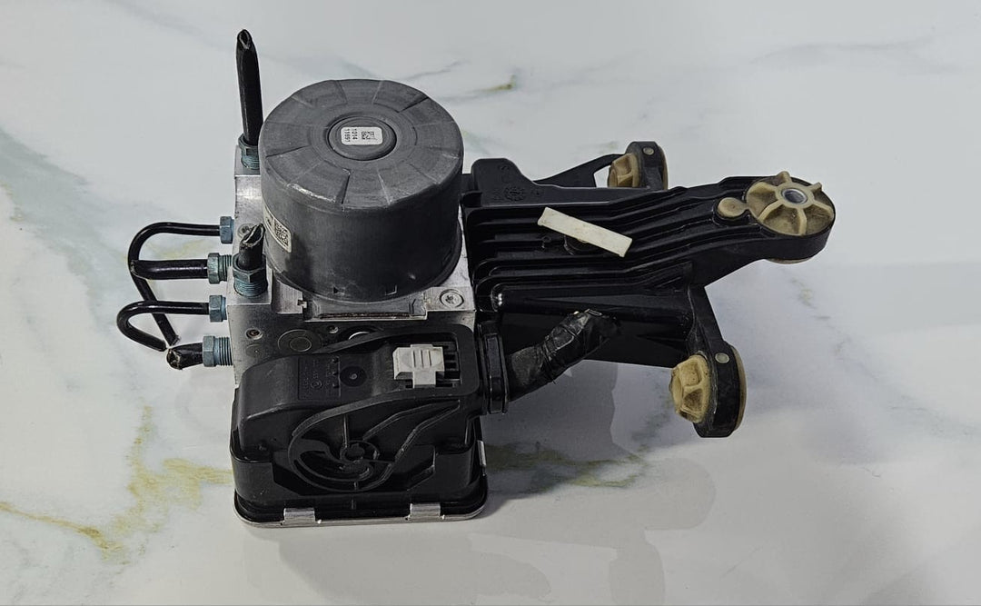OEM BMW G20 3 Series ABS Pump Modulator Control Unit 1544113 1544112
