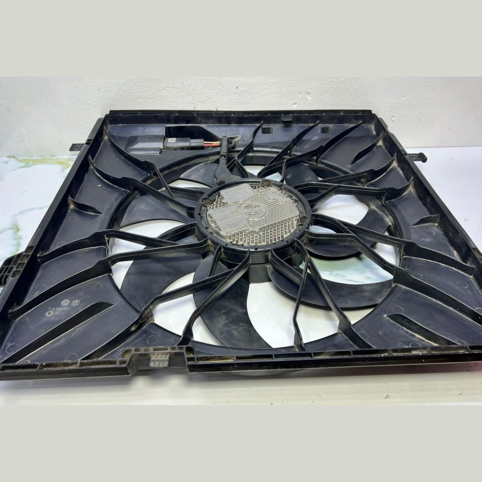 Mercedes-Benz Engine Cooling Fan Assembly A 099 906 24 00