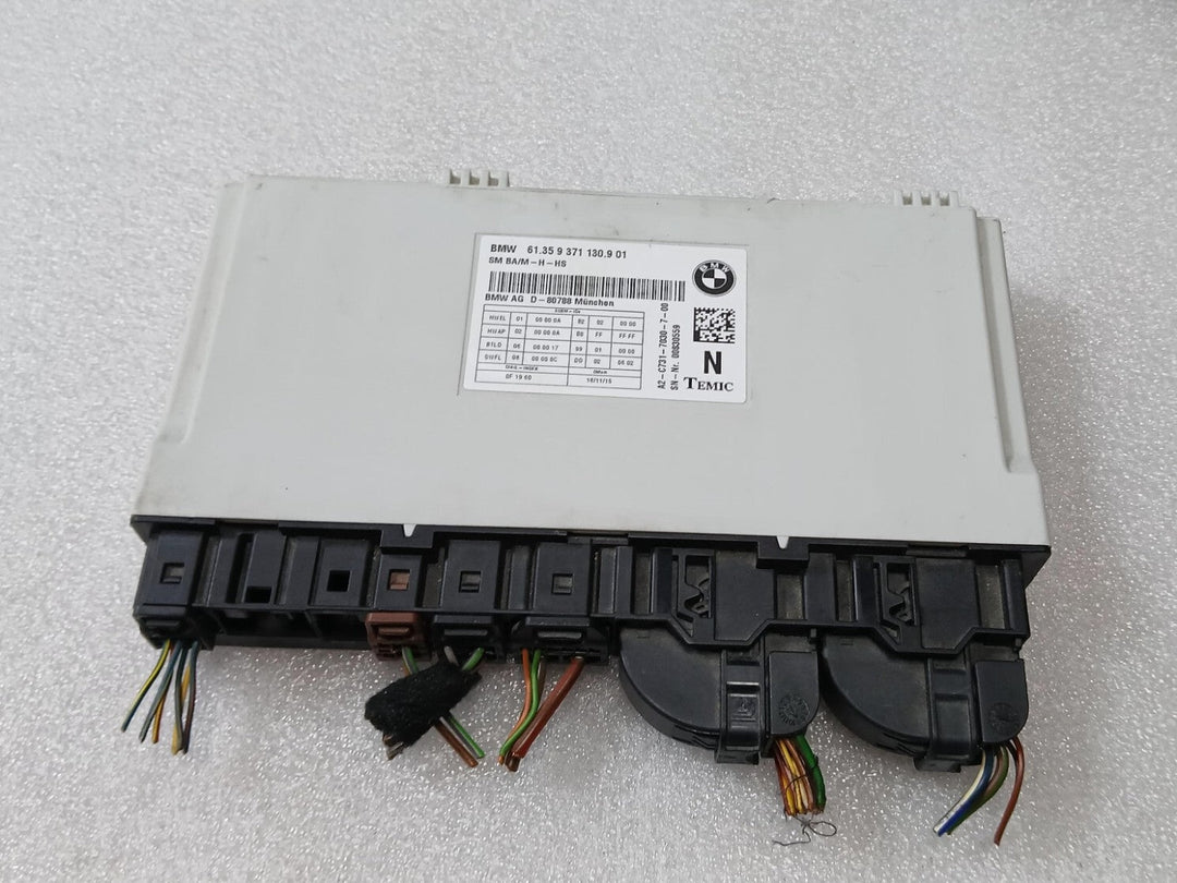 10-19 BMW 2 3 4 5 6 7 X (F22 F30 F32 F15 F16 F85 F86) HEATED SEAT CONTROL MODULE