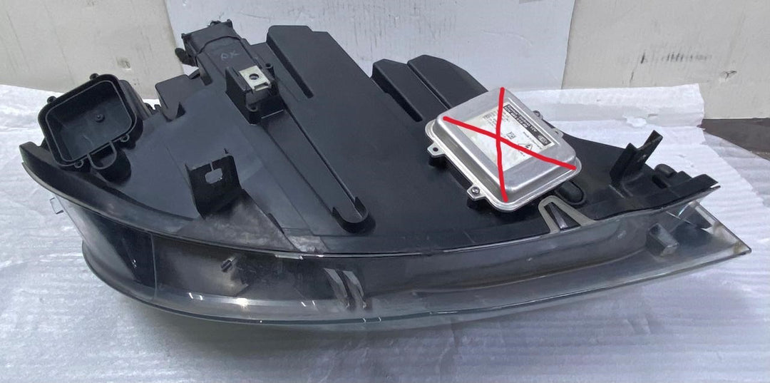 OEM BMW X6 E71 Front Headlight Xenon ECE Left Side 7271359 Without module