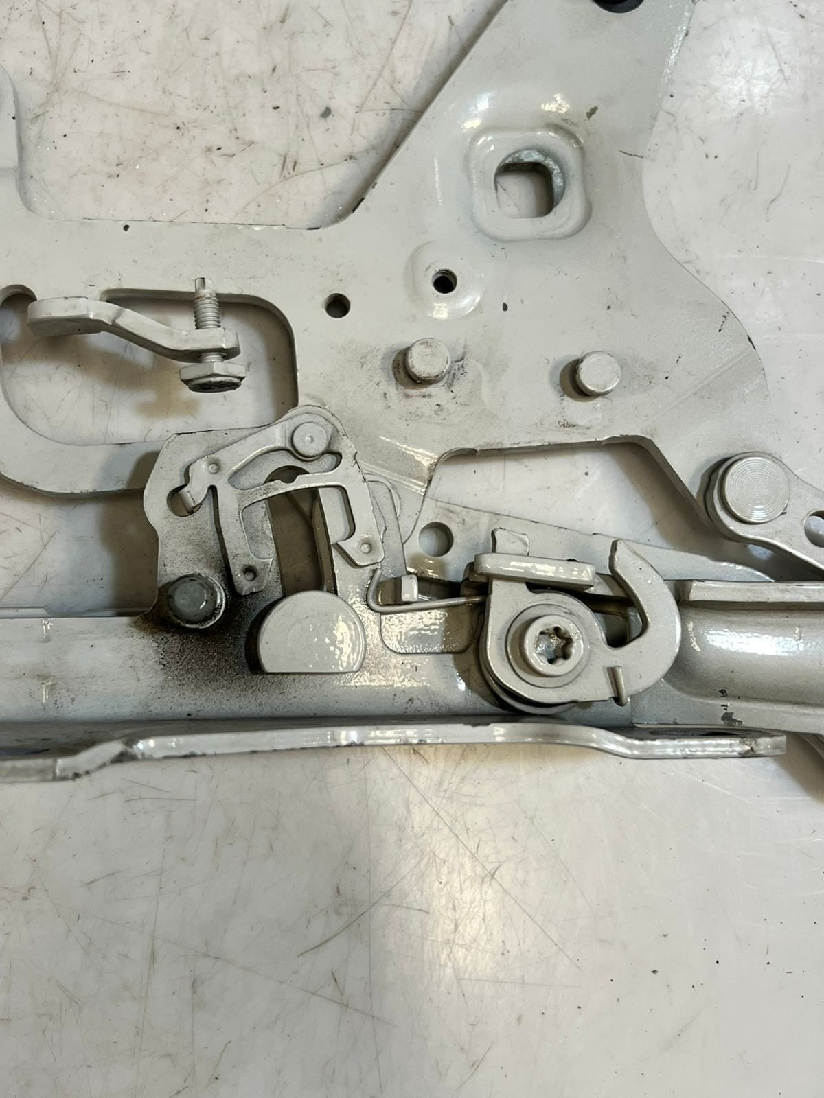 2014-2019 BMW X5 X6 F15 F16 Hood Hinge FRONT LEFT RIGHT 7294529 7294530 OEM