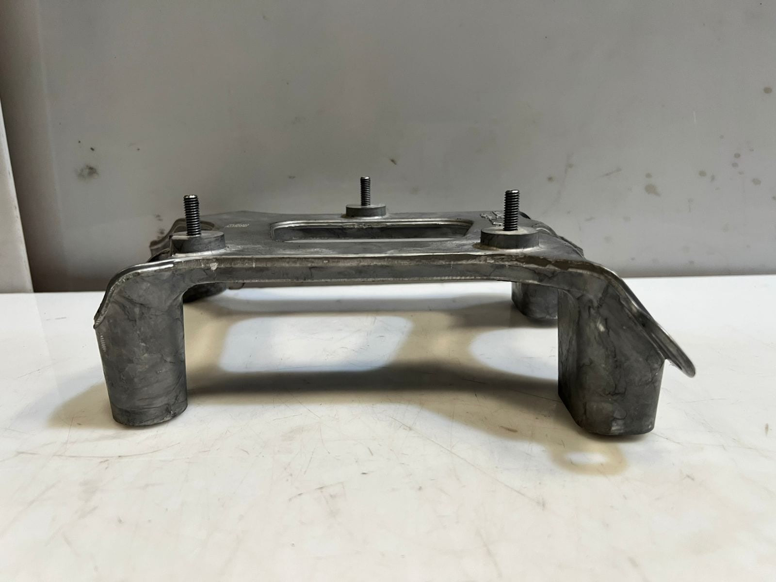 2023-2024 BMW  iX I20 xDrive Bracket FOR SRS CONTROL UNIT 7911623 OEM