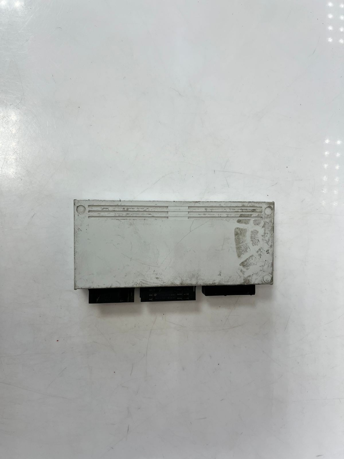 BMW 3 series E46 control unit basic module GM V 5 body control unit 6907657