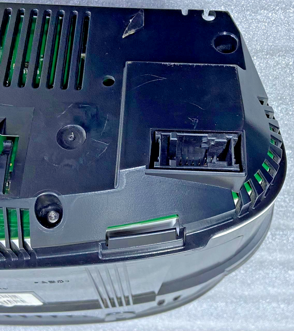 OEM BMW E60 E61 SPEEDOMETER INSTRUMENTS CLUSTER 9153750