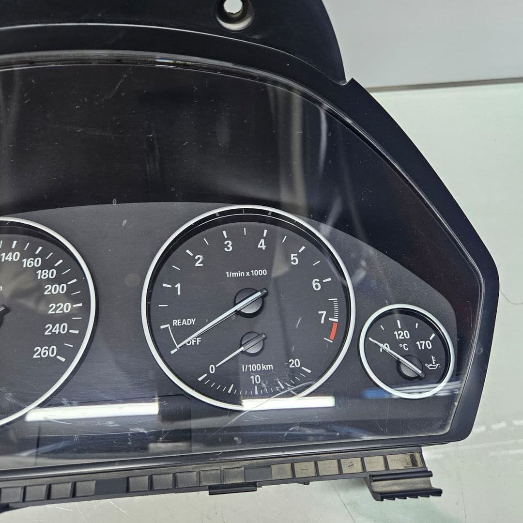 2012-2018 BMW F30 F31 F32 F34 F36 320i Instrument Cluster 9325590