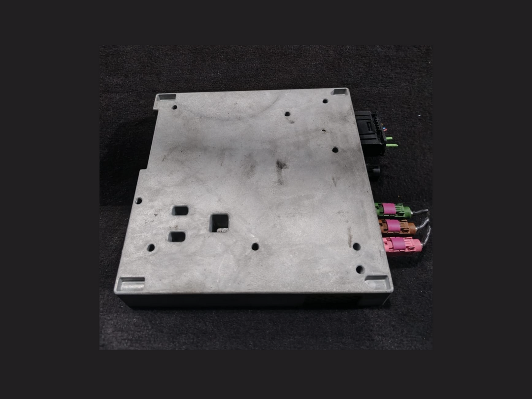 BMW F07 F10 G30 G31 G38 F18 F90  TV MODULE / CONTROL UNIT RSE -9290603
