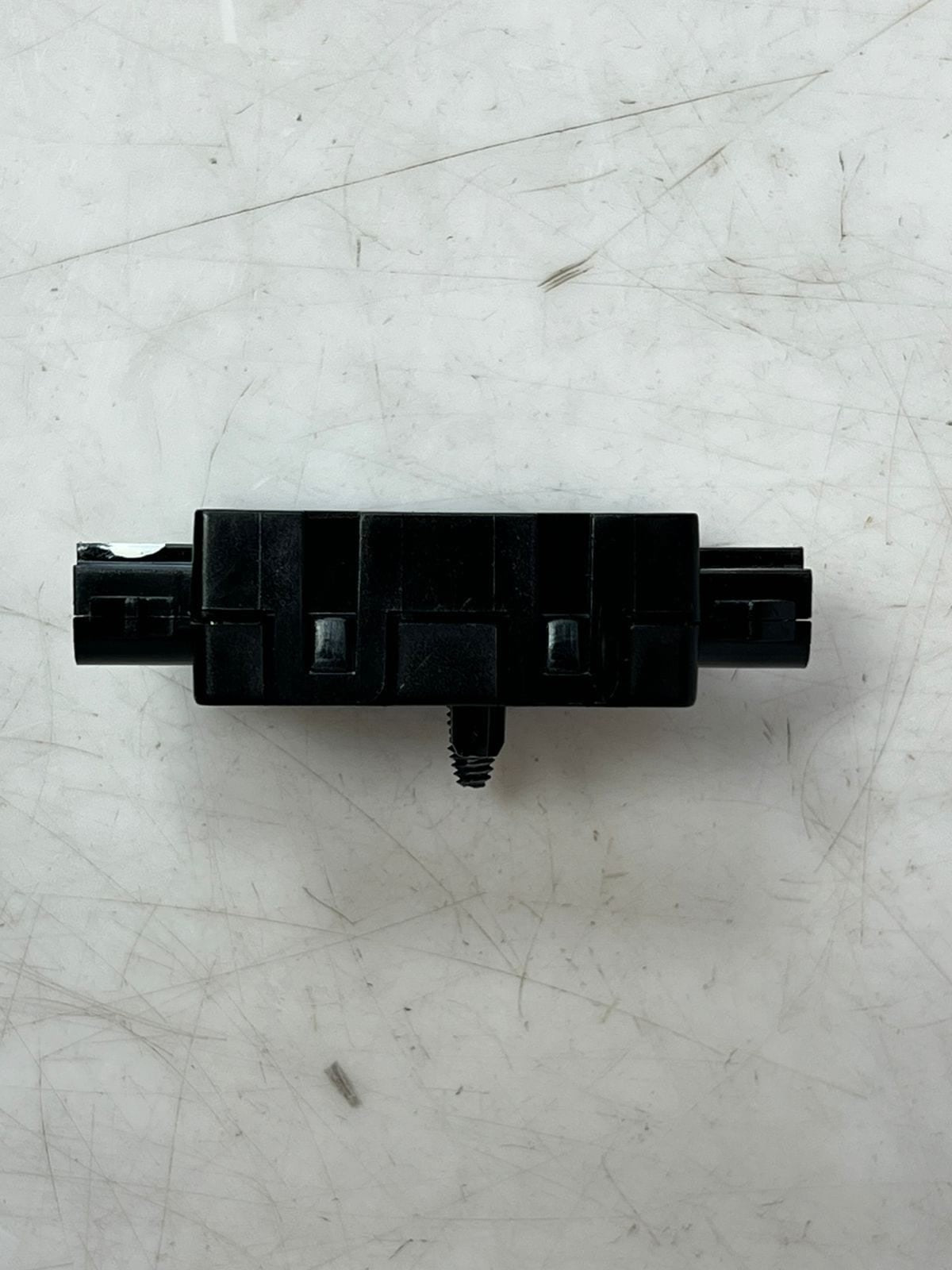 2016-2023 BMW M5 F90, G12, G30, and 530i Antenna Amplifier 9325724 OEM