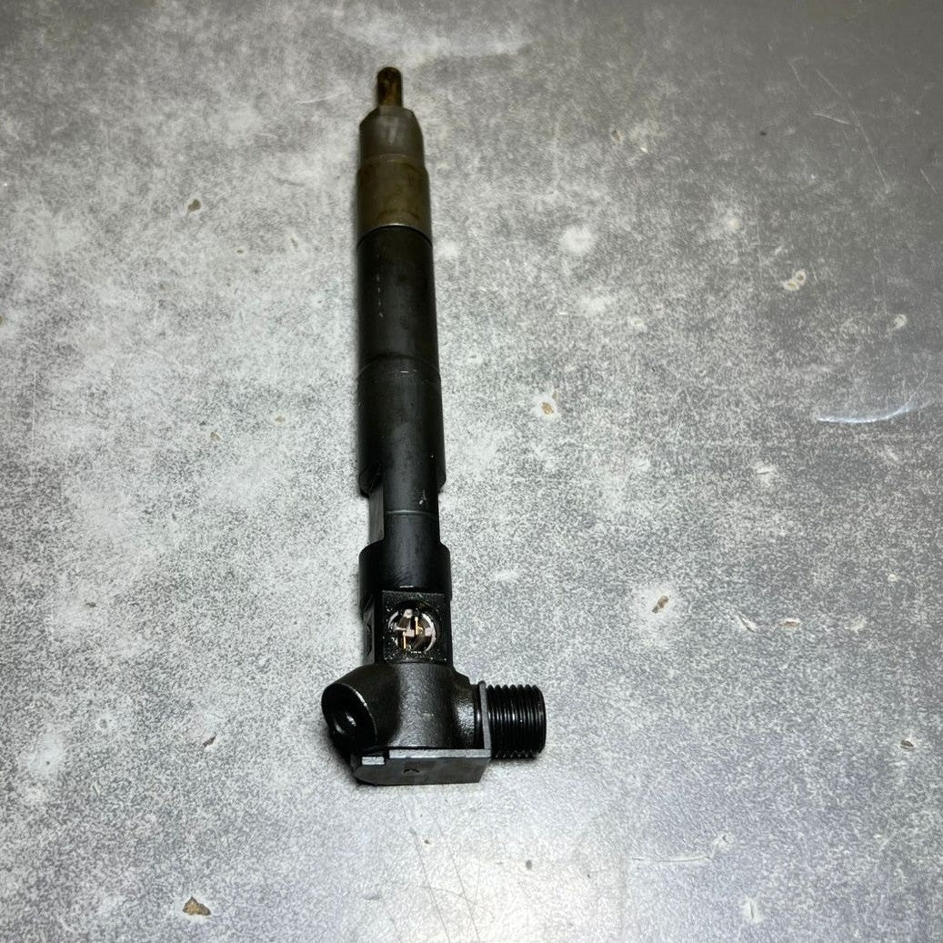 Genuine Mercedes W212 W164 Fuel Injector Sprinter OM651 A651 0700587 Oem Diesel