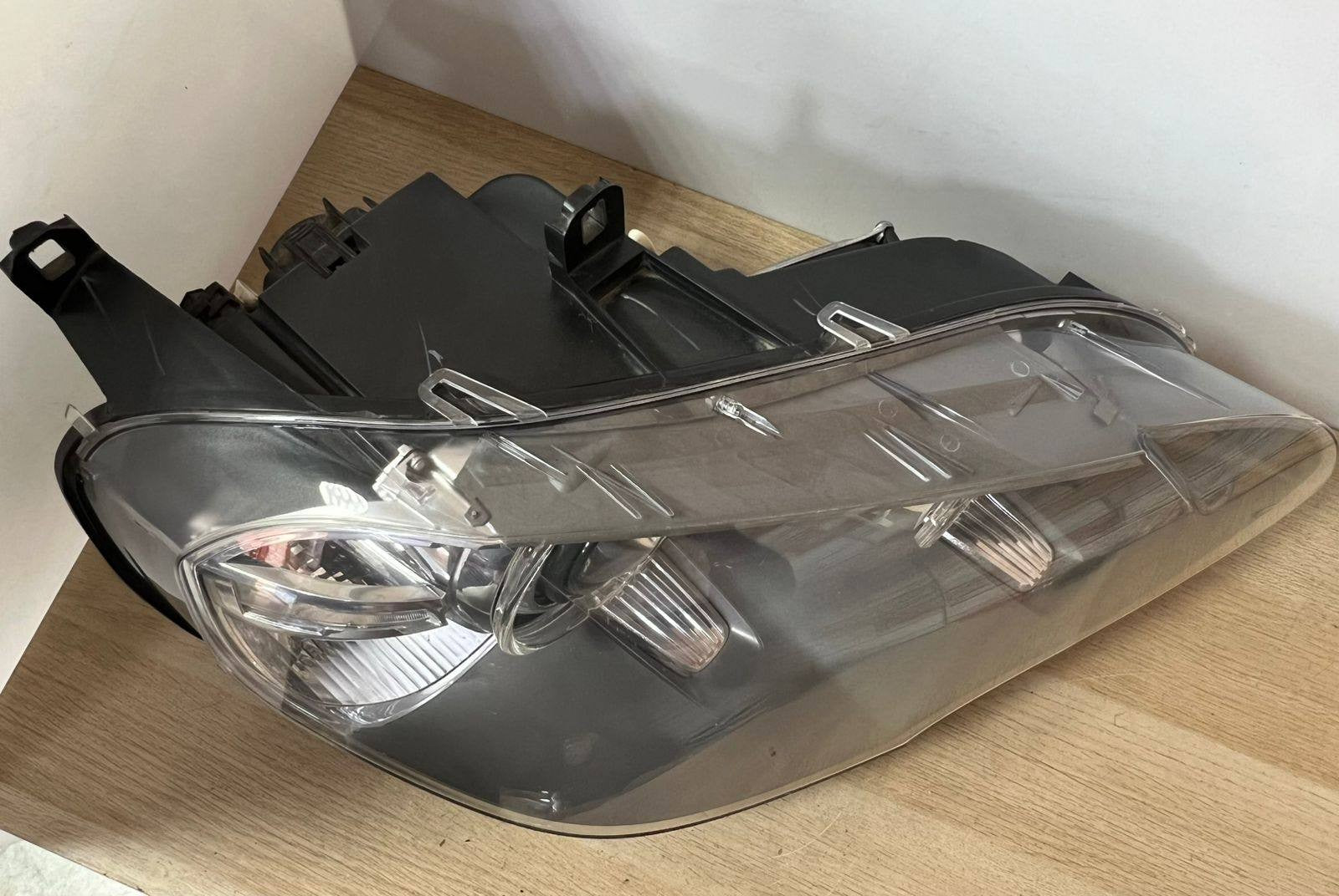 BMW X5 E70 HEADLIGHT XENON FRONT RIGHT DRIVER SIDE 7221894 2010