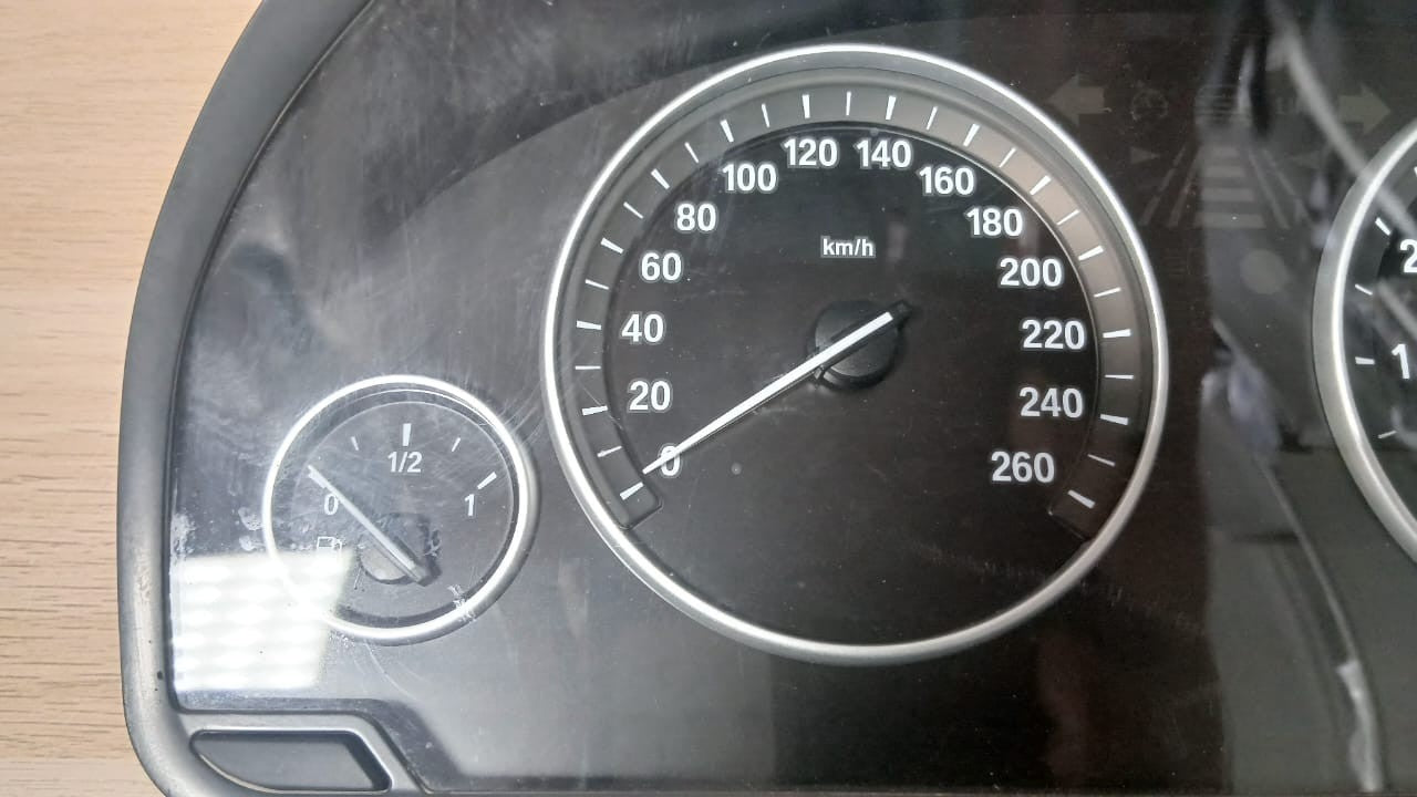 OEM BMWF10 F11 F18 F25 X3 MANUAL INSTRUMENT CLUSTER SPEEDOMETER 9249339