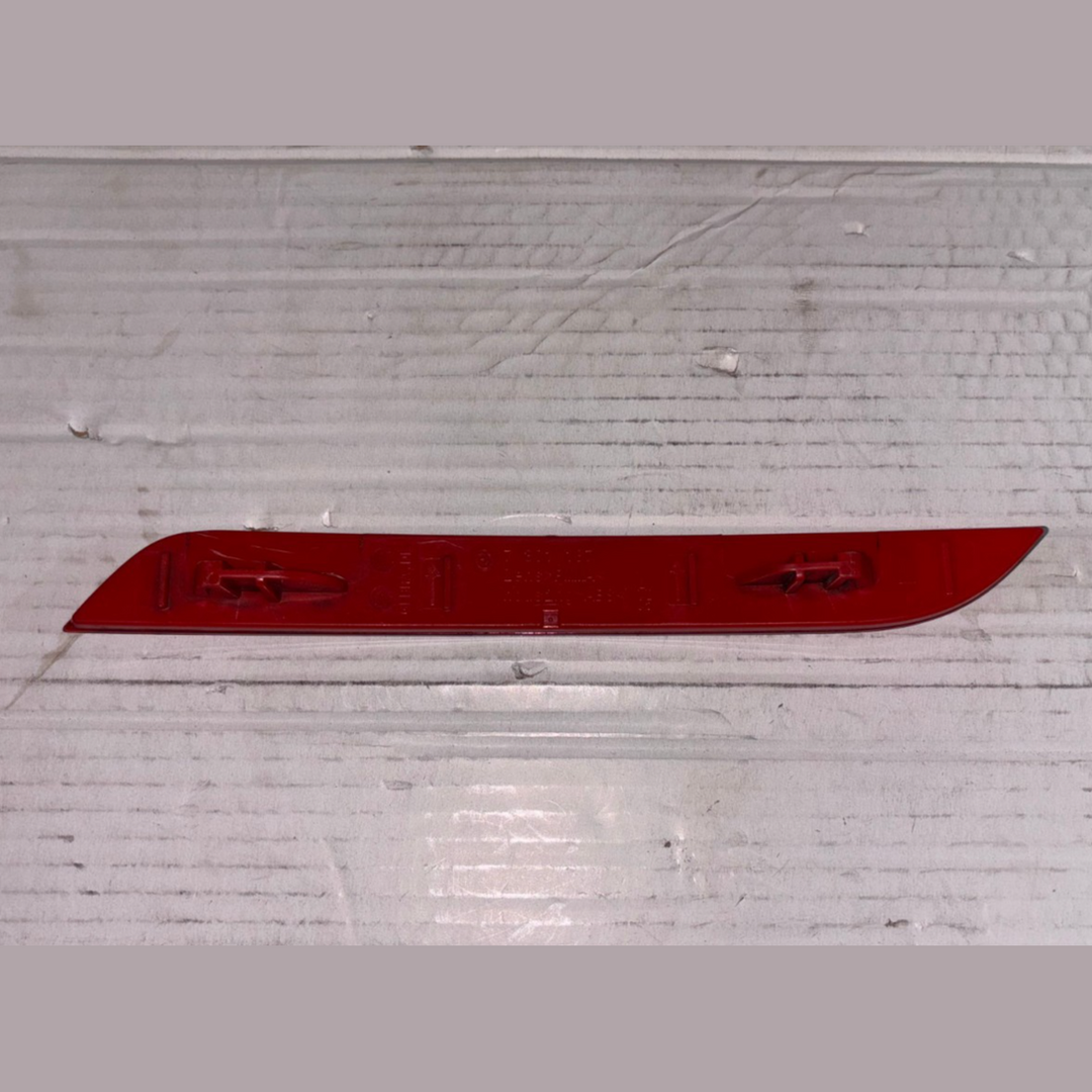 BMW F30 REAR BUMPER REFLECTORS LEFT RIGHT 7301187 7301188 SET