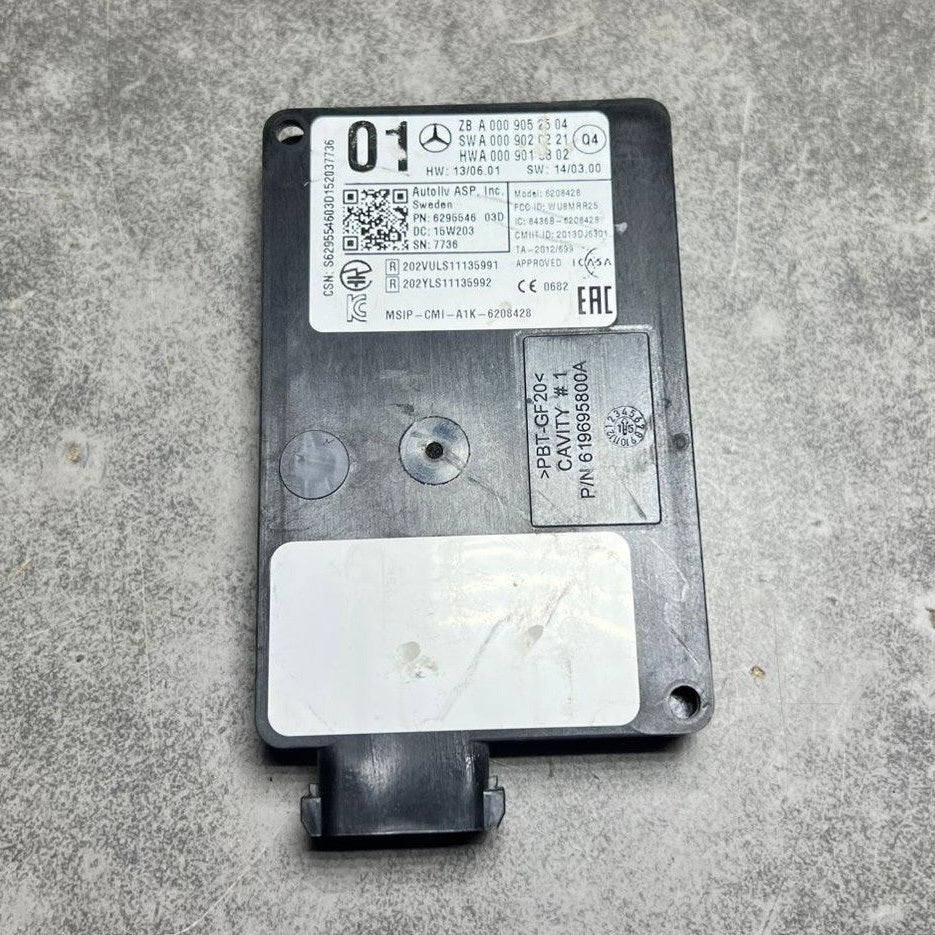 Mercedes W205 Bumper Blind Spot Radar Distance Sensor Module A000 9052504 OEM