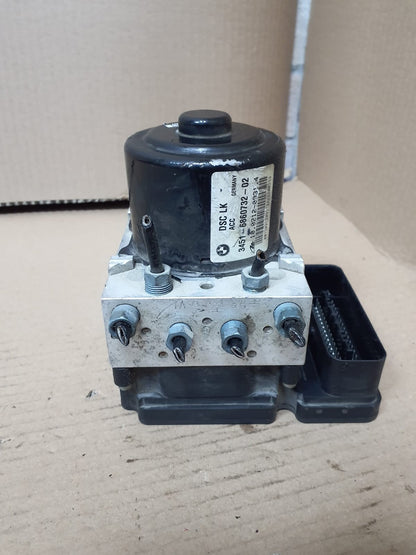 2014-2015 BMW F30 F31 F32 328d ABS DSC ANTI LOCK HYDRAULIC PUMP Control 6860733