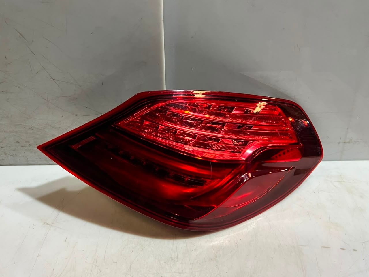 2011-2012 BMW 6 Series F06 F13 F12 Rear Right Tail Light Backlight 7210576 OEM