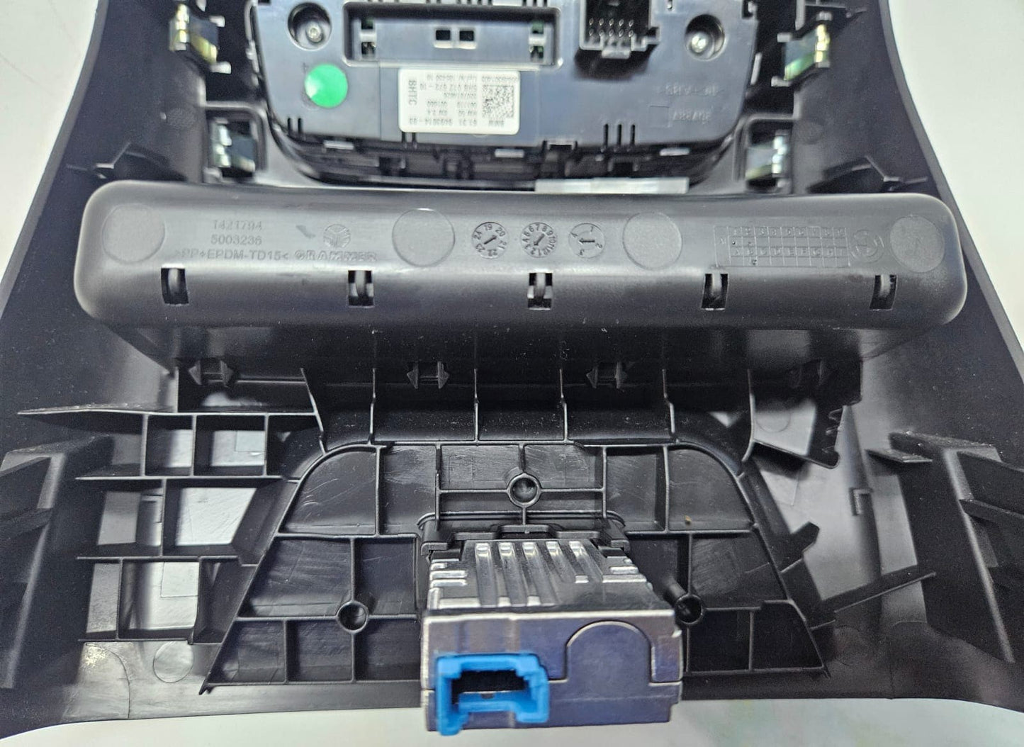 2022-2024 BMW X3 G01 Cover Center Console Rear 9461902 OEM
