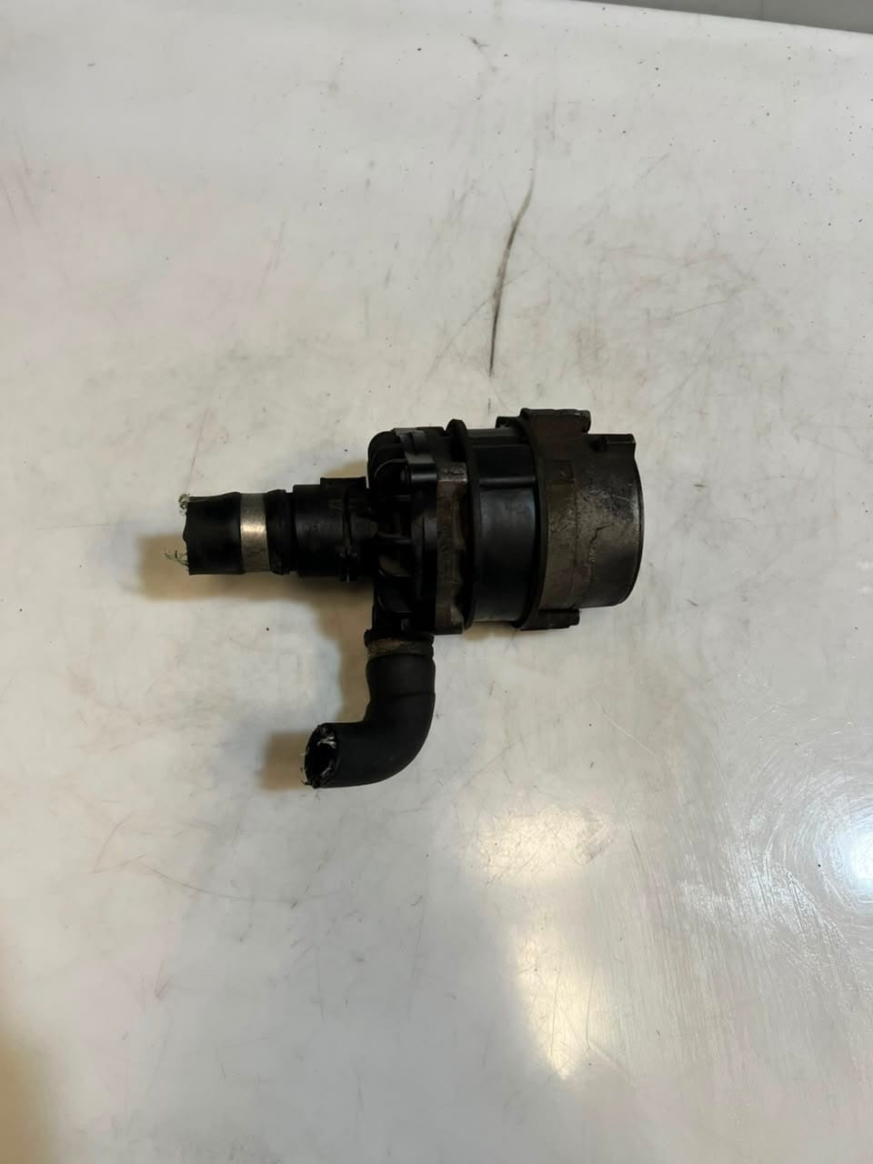 BMW 5 7 Series F10 F11 F01 F02 N55 N63 Electric Auxiliary Coolant Pump 7587374