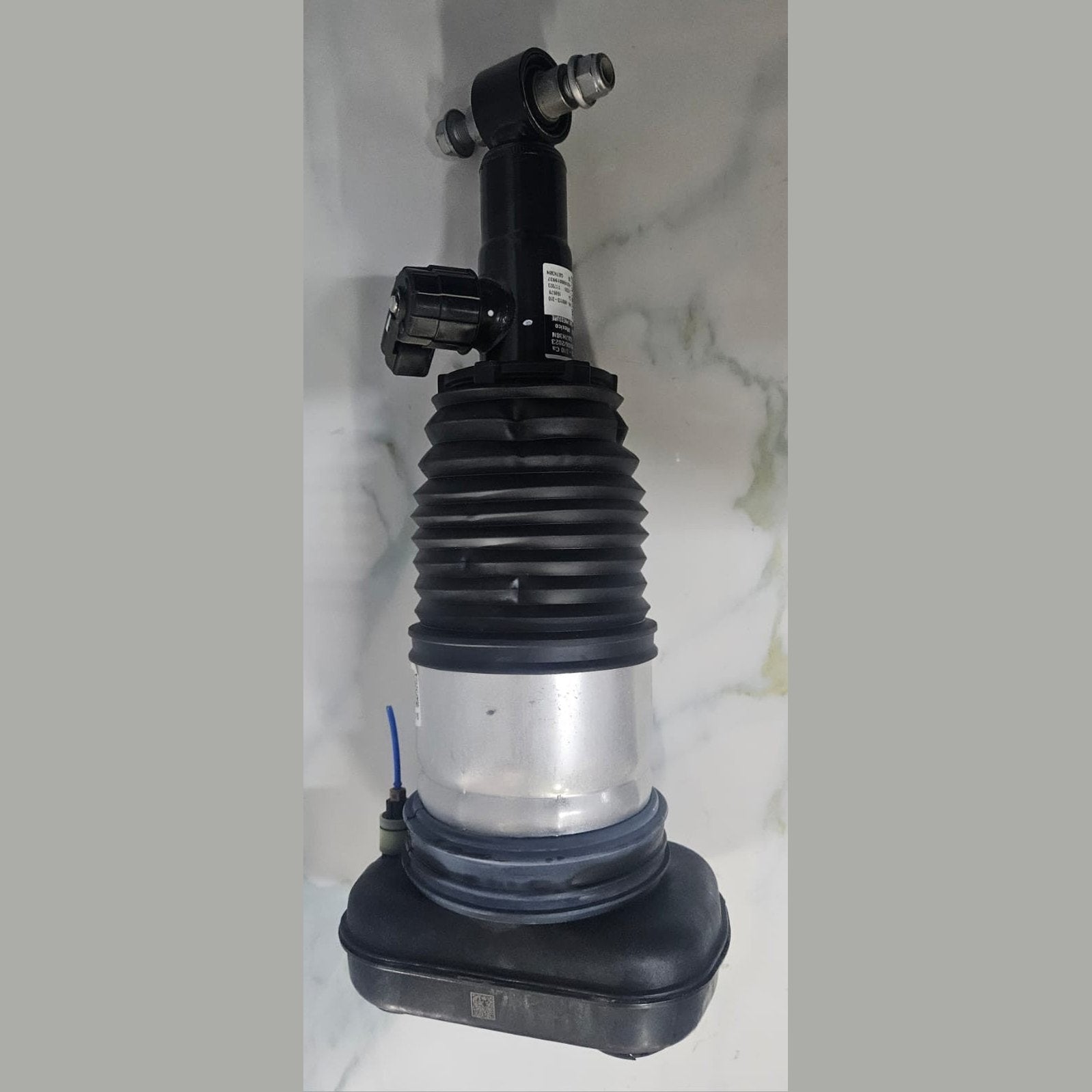 OEM BMW X5 G05 S68 REAR AIR SUSPENSION SHOCK G05 LCI RA PHEV RH 6869038 20KM 