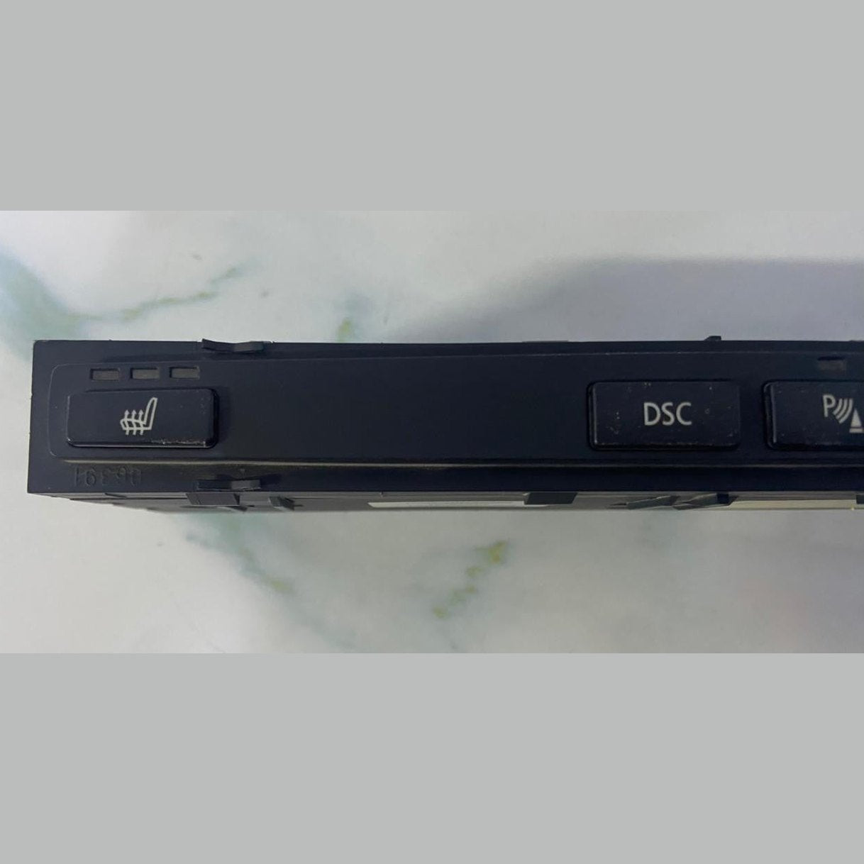 OEM BMW E60 E61 CENTER CONSOLE SWITCH MODULE DSC PDC SEAT HEATING 6938313