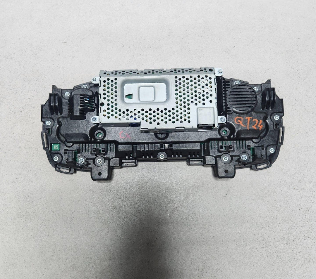 2017-2020 BMW 530i Instrument Cluster 9392558 G01 G12 G30 G32 G38 530E and 740E
