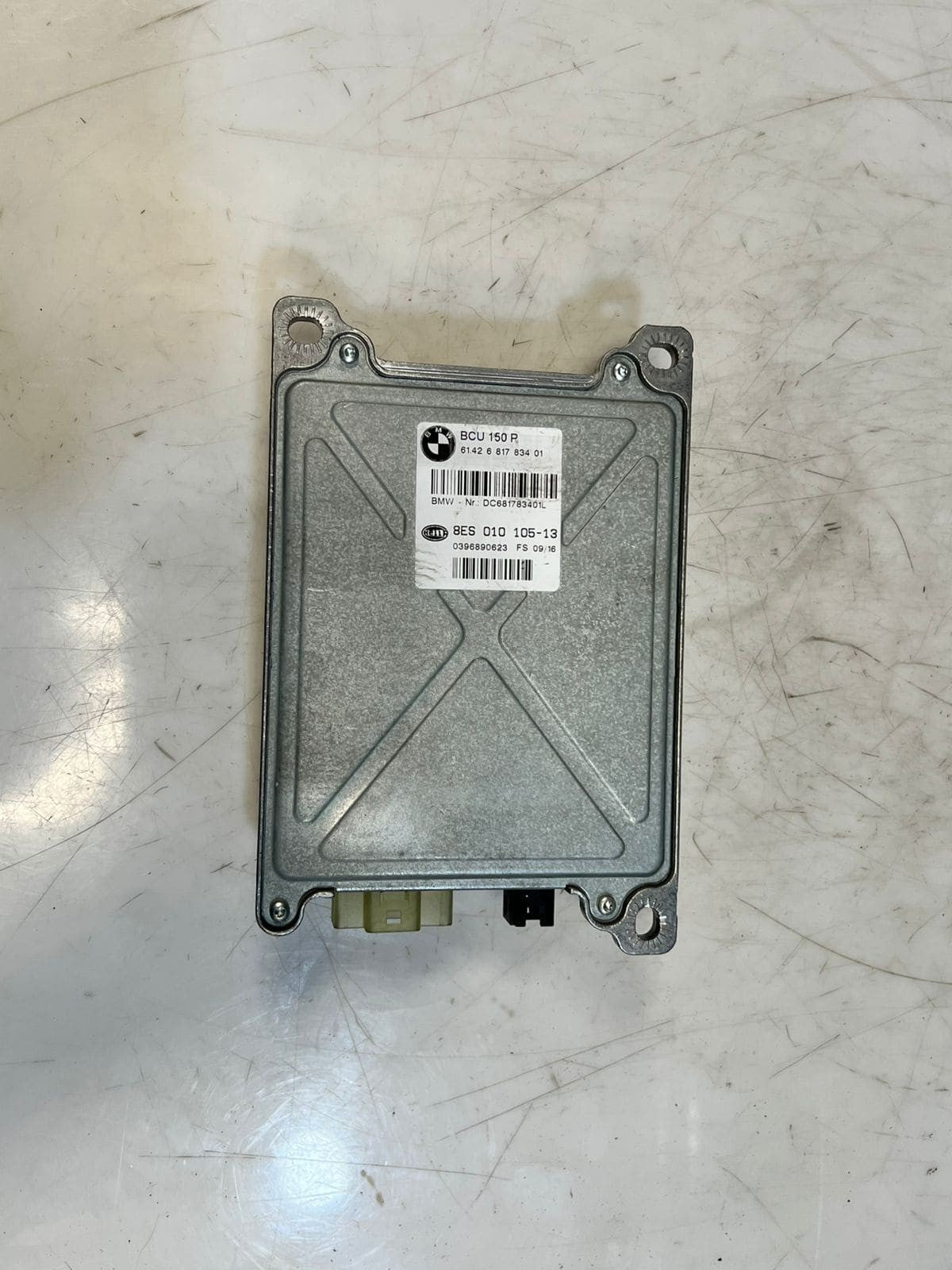 2013-2018 BMW X5 F15 F85 3.0L engine. Battery Charge Module 6817834 OEM
