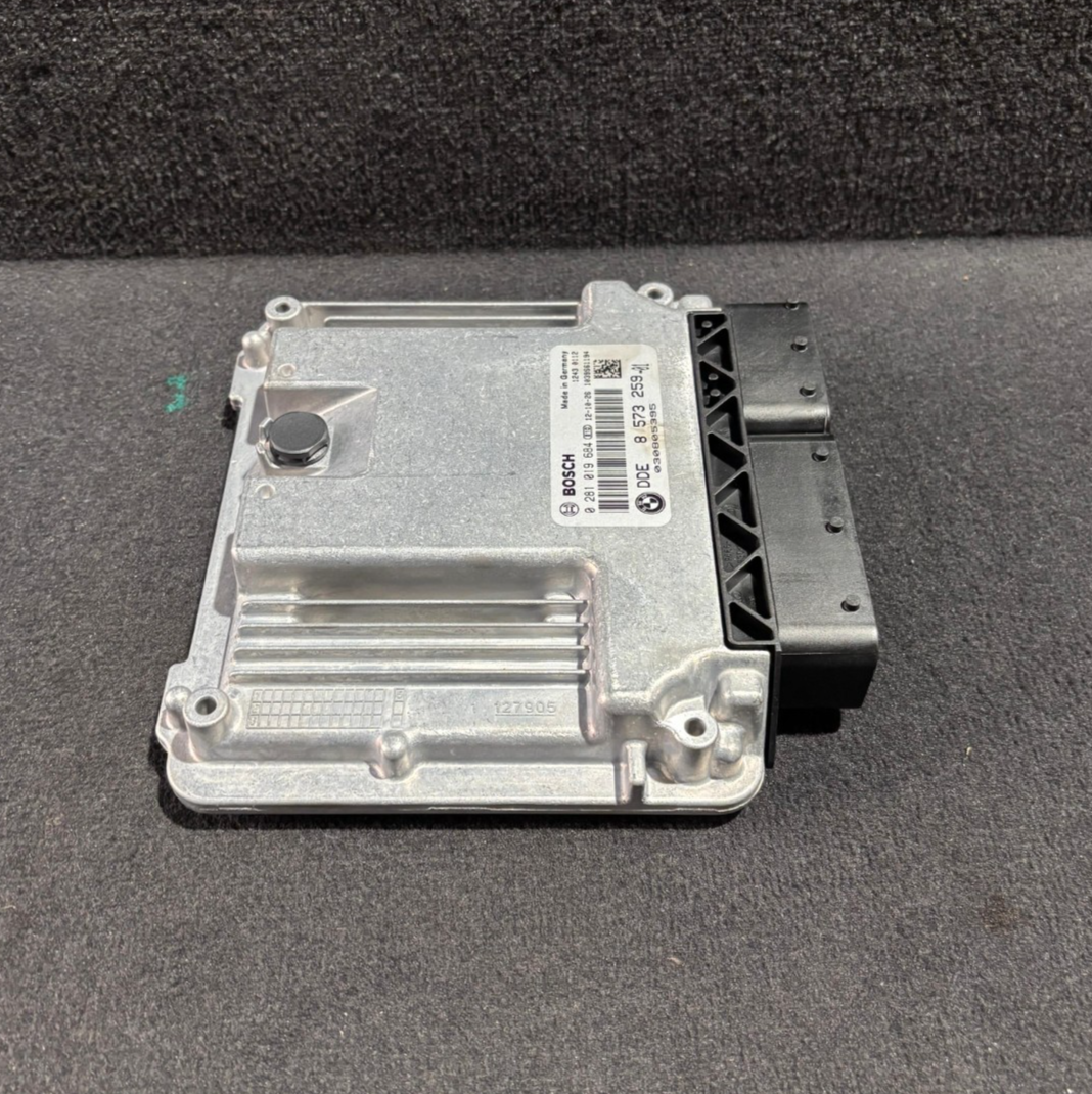 BMW 320d DIESEL N47N F30 F32 F34 F36 2013 ENGINE CONTROL DDE ECU SET -8573259