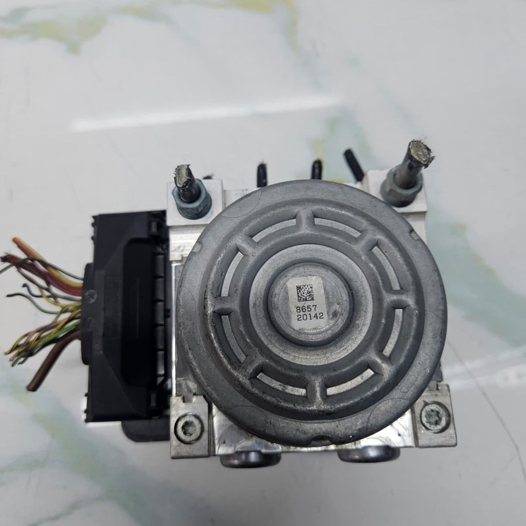 2012-2015 BMW F22 F35 M235i 328i ABS Anti-Lock Brake Pump Module 6868638 OEM