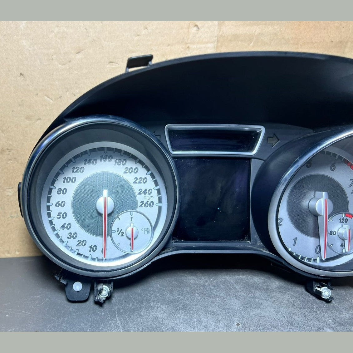 14-17 Mercedes-Benz W117 CLA Instrument Cluster Speedometer A117 9004001 OEM