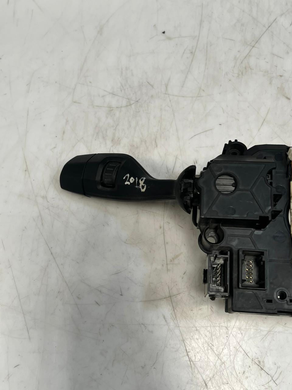 2018-2023 BMW X2 X1 Steering Column Switch Module 6823664 OEM