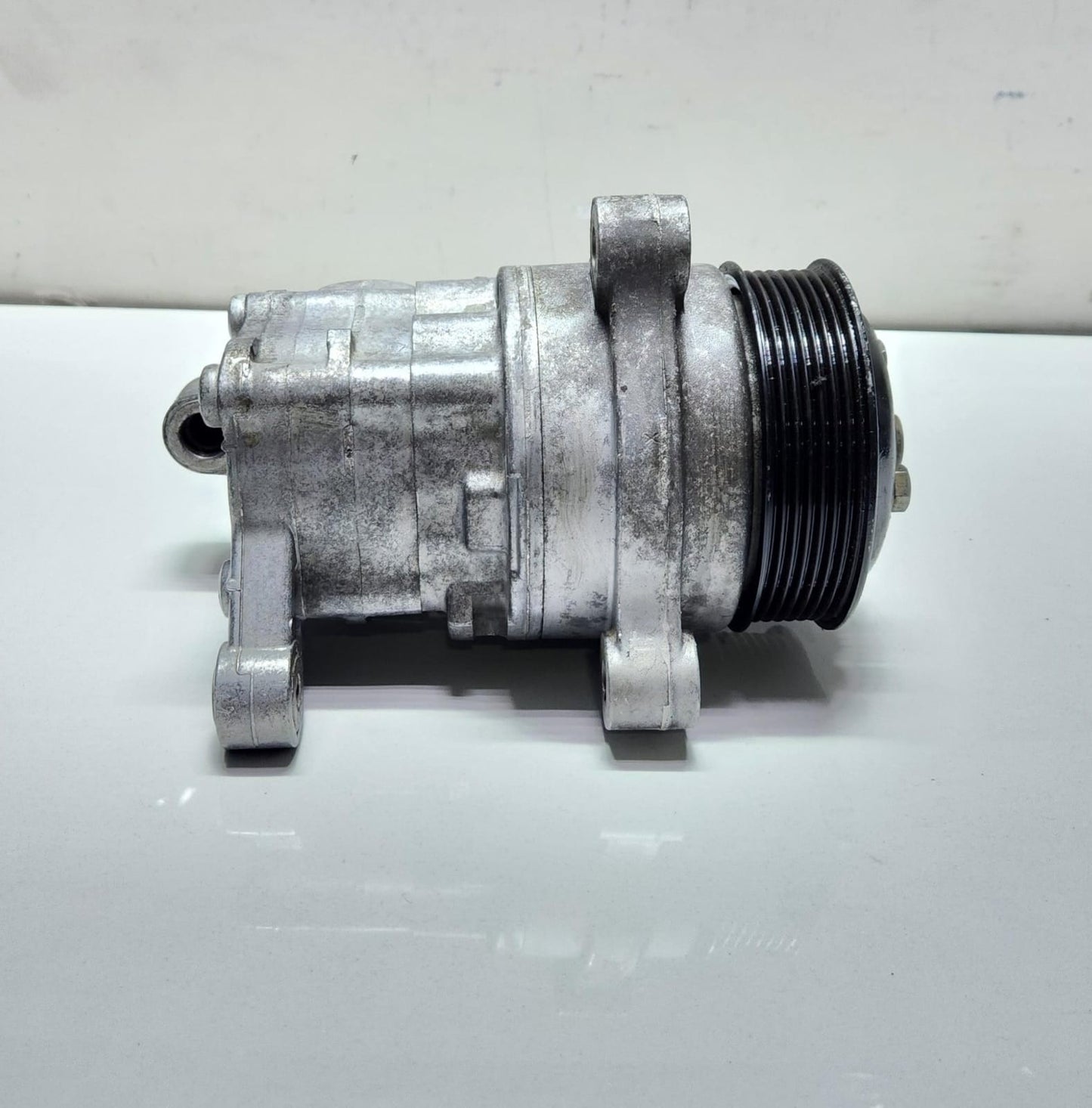 2014-2018 BMW X6 Power Steering Pump 6856684 X5M F85 and X6M F86 OEM