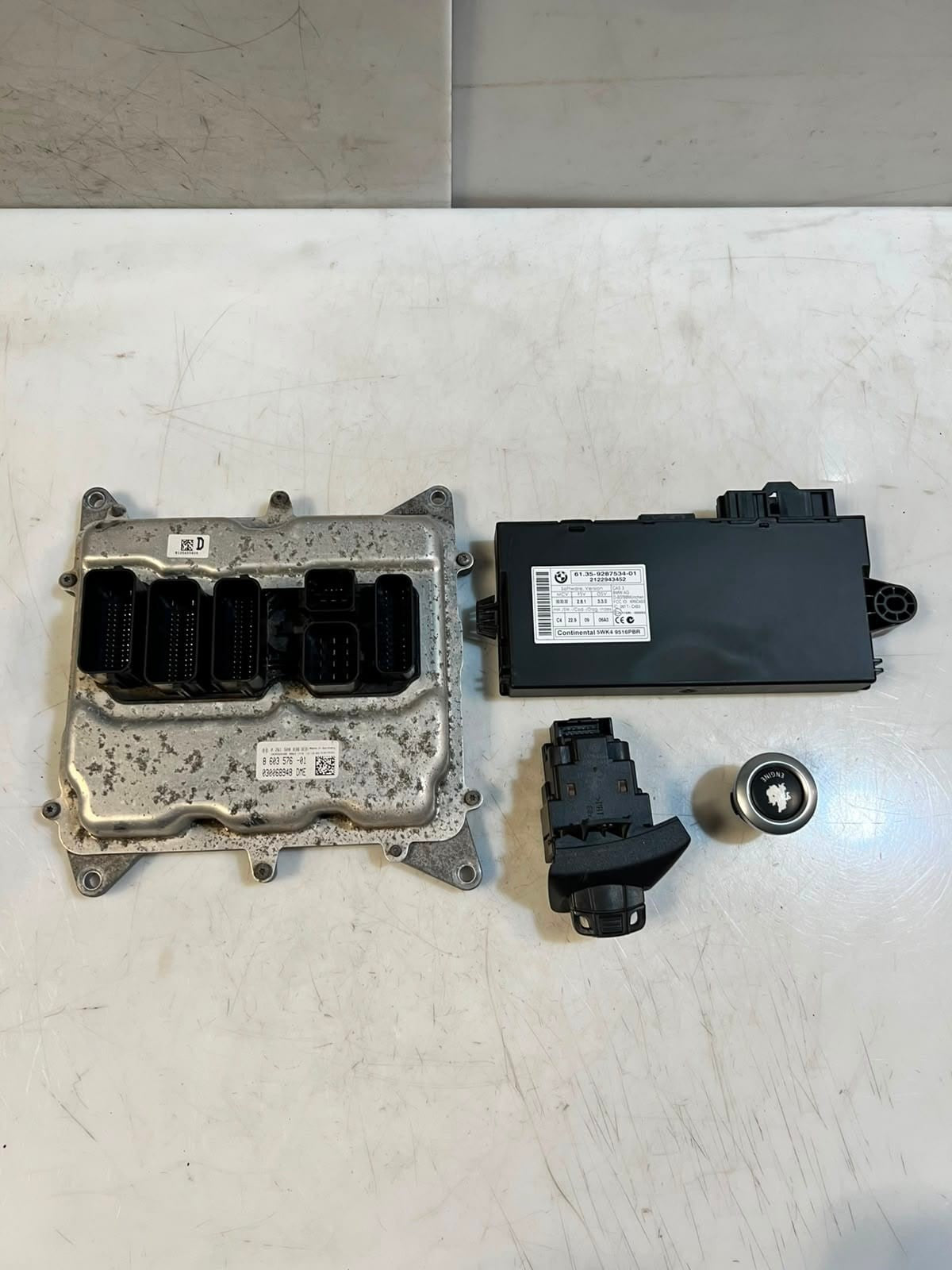 2012 BMW X1 E84 N20 Engine Control Unit ECU set + cas3 + 1keys 8603576