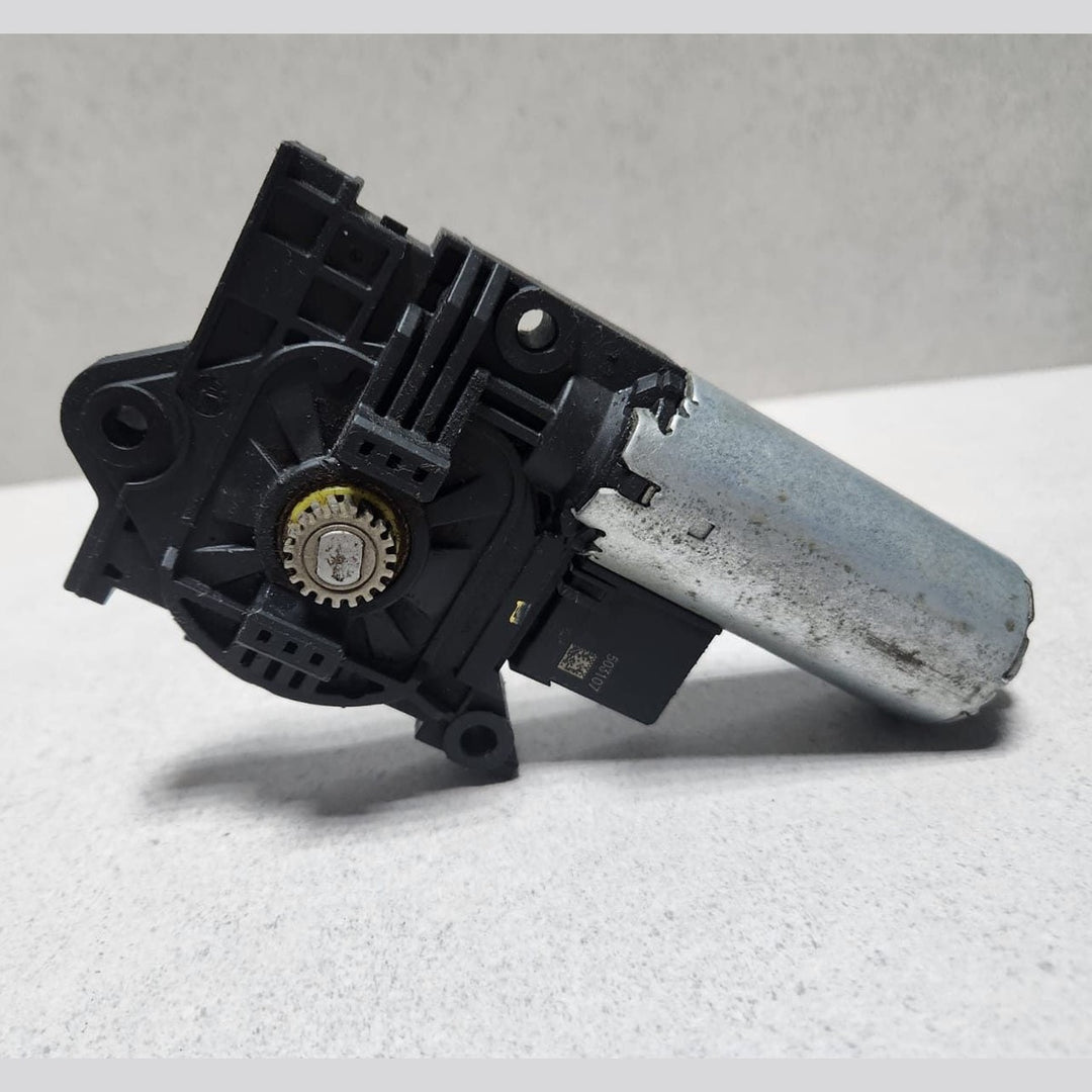 2018-2023 BMW X3 Panoramic Sunroof Shade Motor 1004160 F97 X3M and G01 X3 