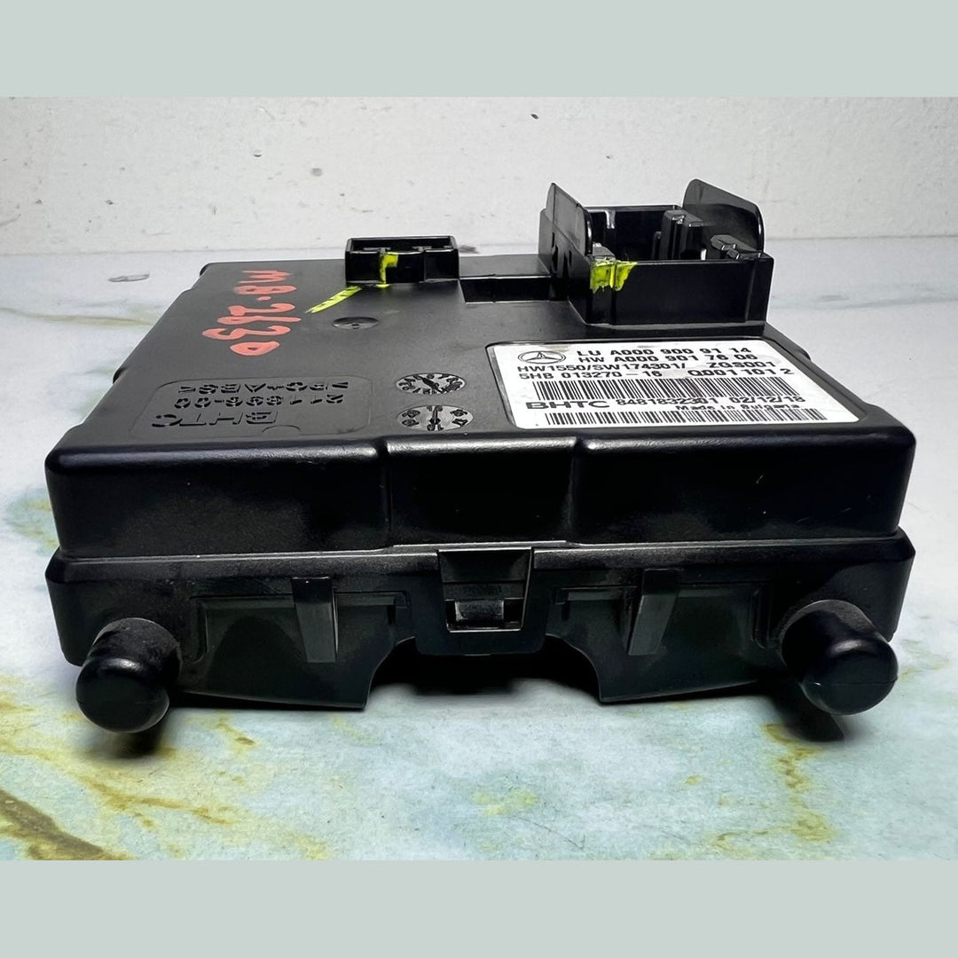 2015-2023 Mercedes-Benz C300 Air Conditioning Climate Control Module A0009009114