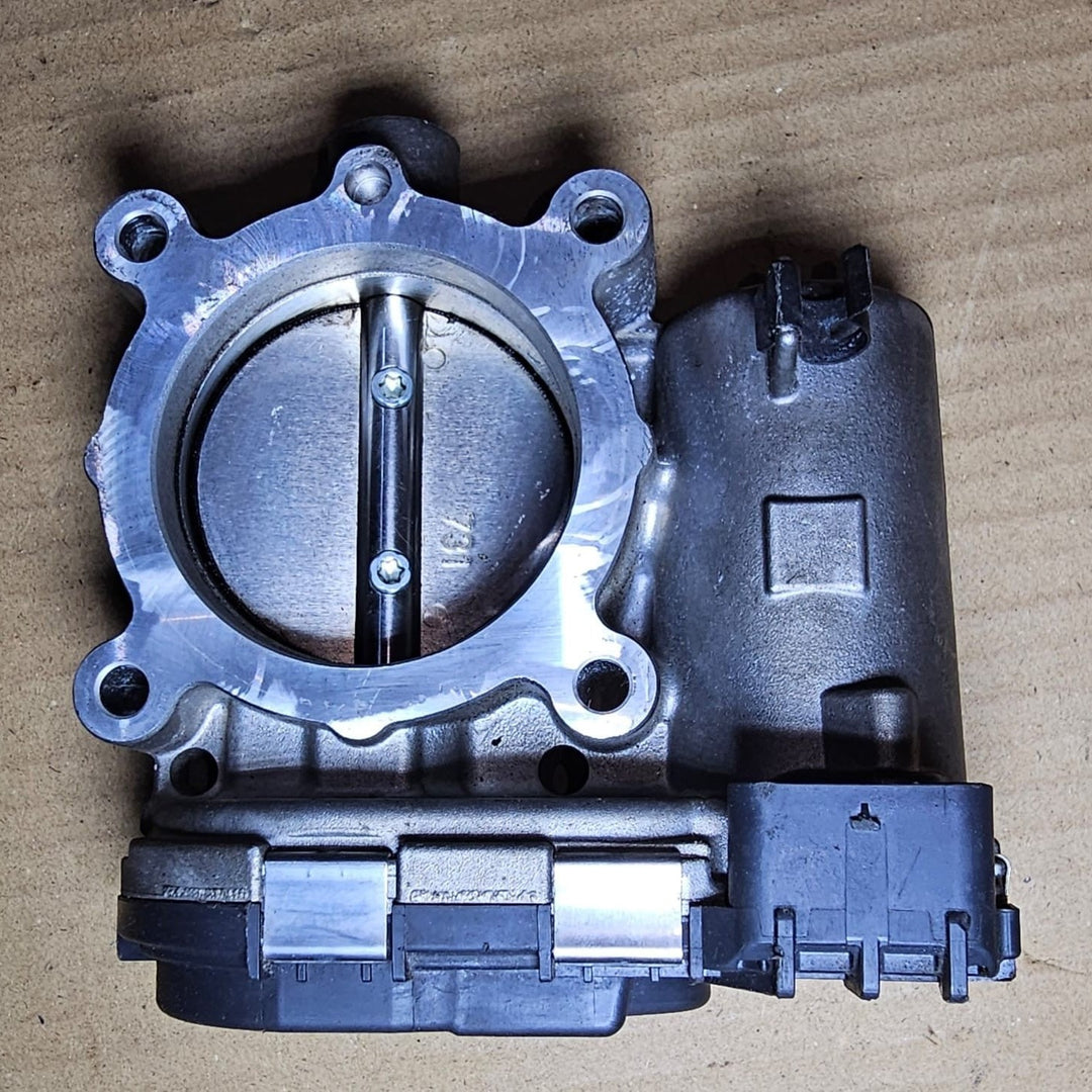 14-18 Mercedes-Benz GLA CLA A-Class OM270 Throttle Body Valve A270 1410025 OEM