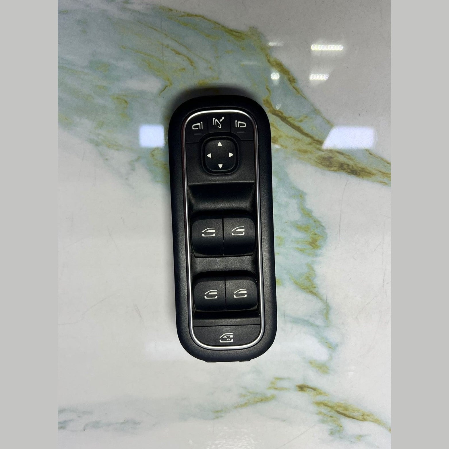 19-21 Mercedes A220 Front Power Window Switch A1679059803 CLA, G-Class, GLB GLA