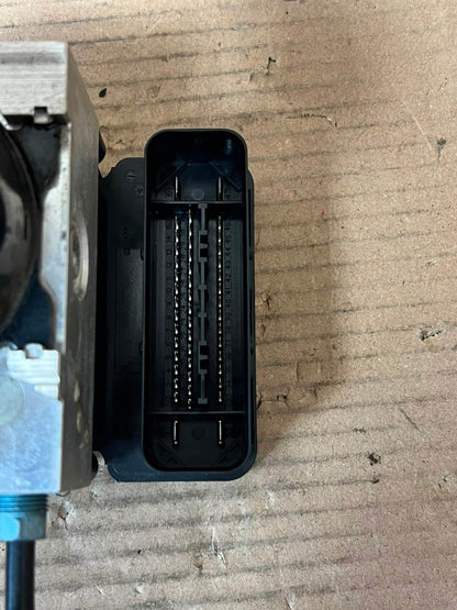 2012-2013 BMW 335i F30 F20 ABS BRAKE Pump Control Module 6793931 OEM