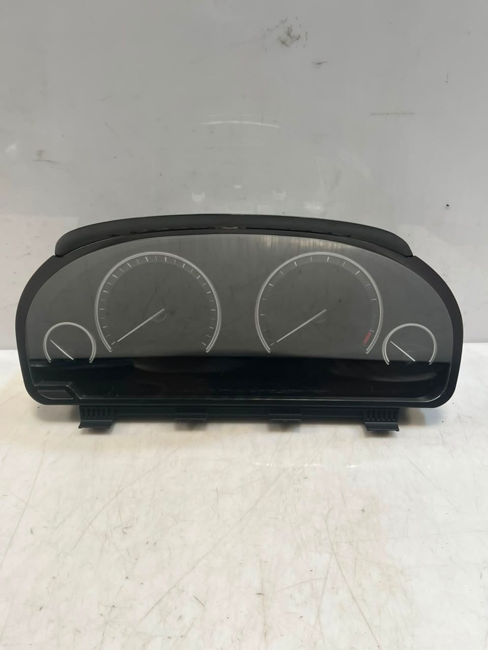 2010-2015 BMW 740i 7' F01, F02, F10 Instrument Cluster Speedometer Gauge 6805238