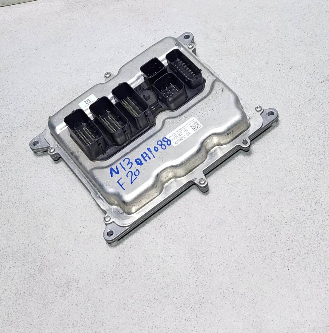 2017-2020 BMW 330i Engine Management Computer 7634297 1 Series F20 116i