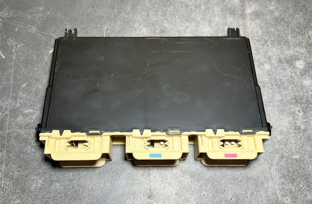 14-18 Mercedes Benz W205 C-Class Driver Seat Control Module A205 9009908 OEM