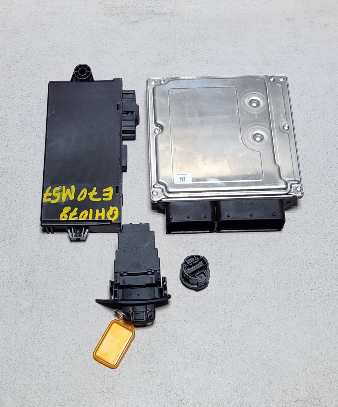 2007-2008 BMW X5 E70 DIESEL 3.0D M57 Engine Control Unit 7806976 X5 E70