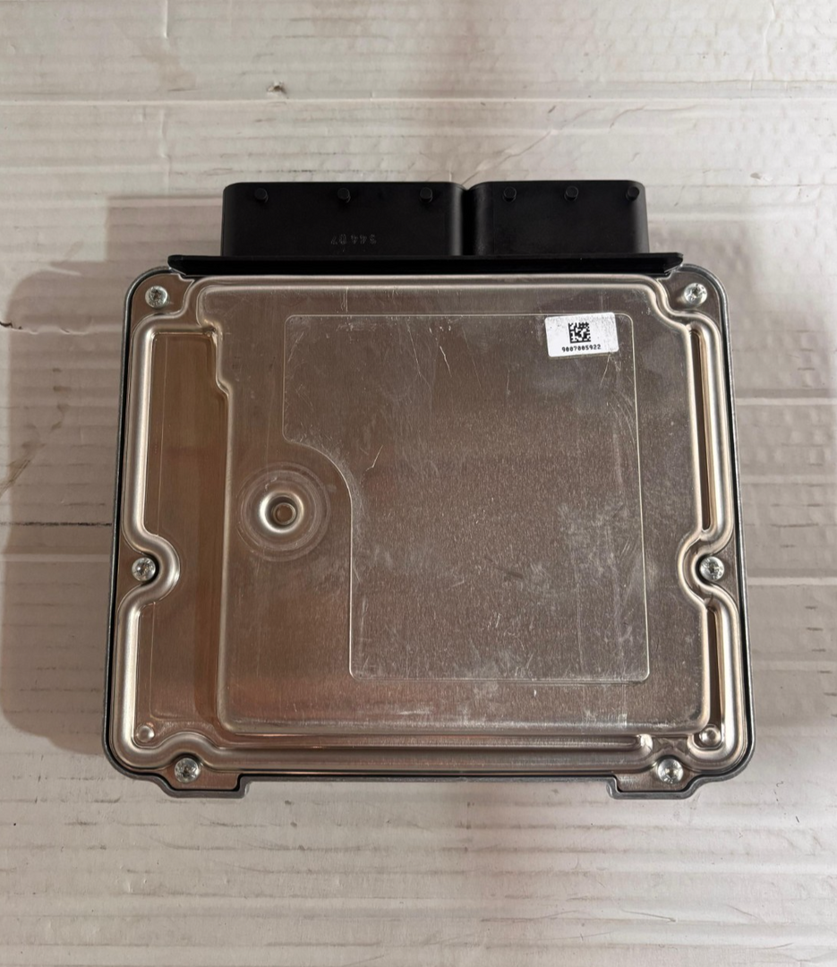 BMW F20 F21 F22 F23 F30 F31 F32 F33 F34  ENGINE CONTROL UNIT ECU SET DDE 8578946