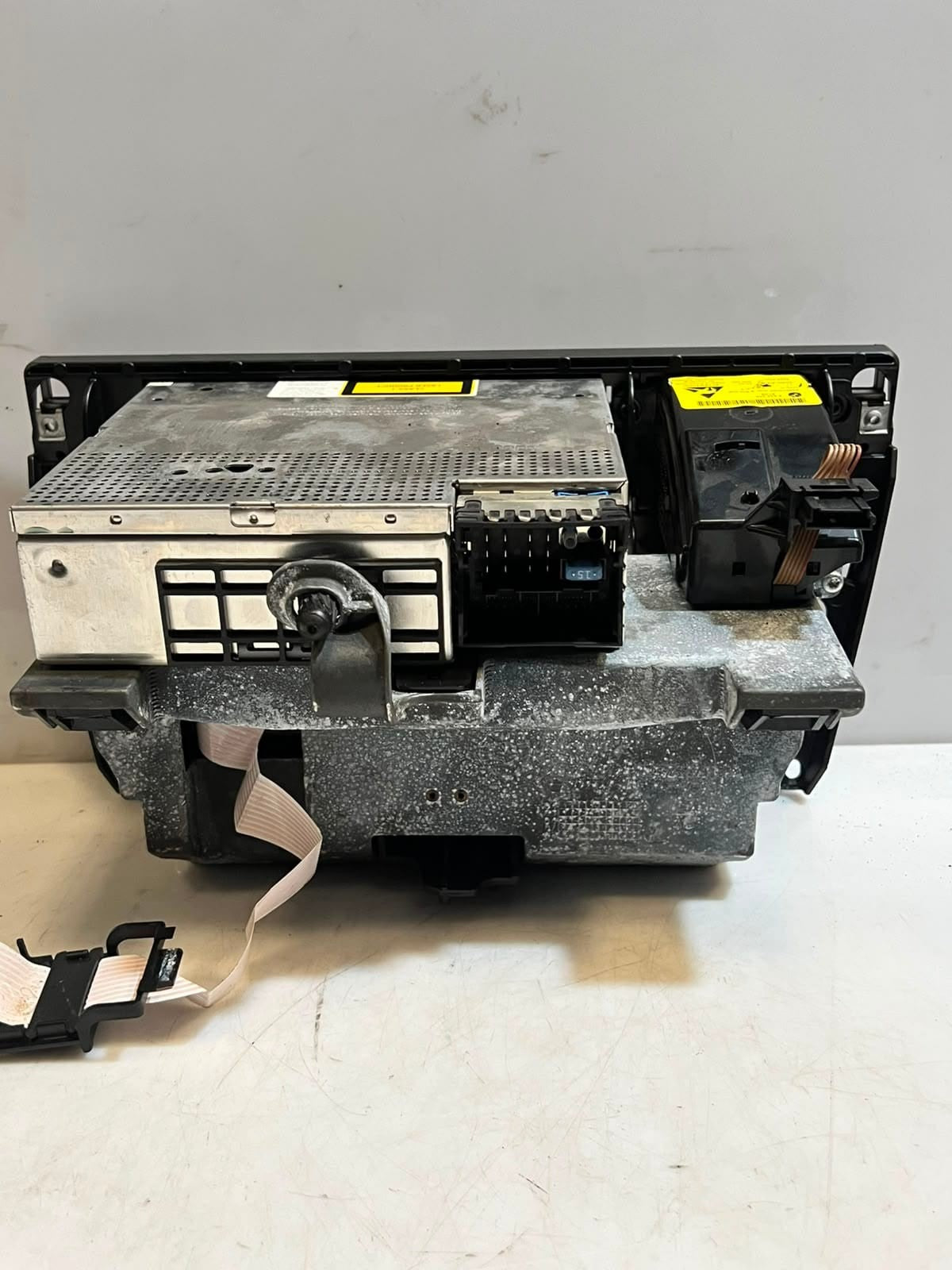 BMW 740i 7 Series E65 E66 Radio/CD/DVD/GPS Head Unit 9150993 OEM