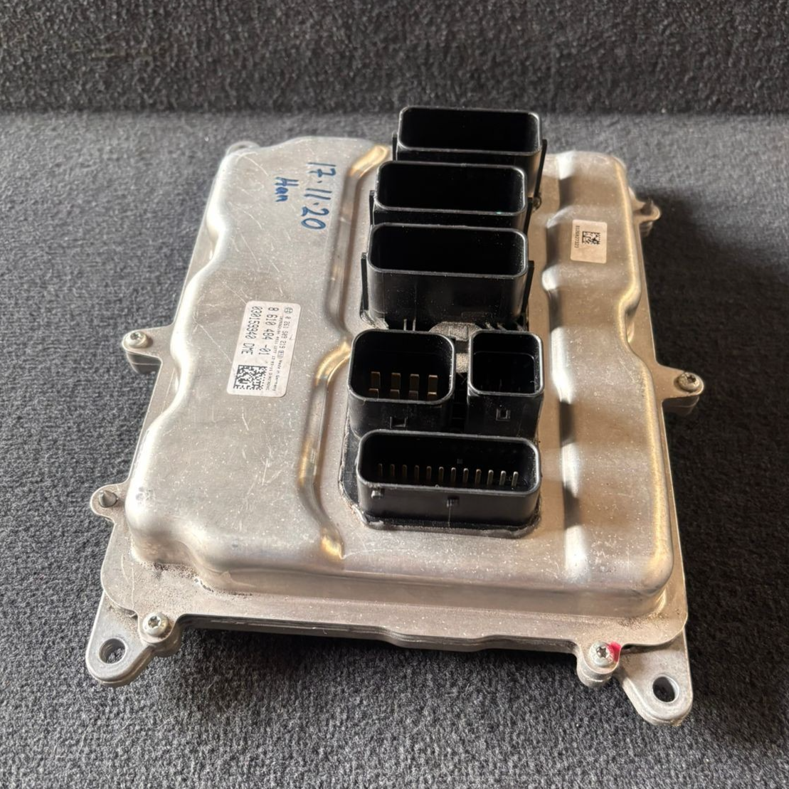 BMW 1 F20 PRE LCI 118i  N13B16A  ENGINE CONTROL UNIT ECU KEY LOCK SET - 8610484