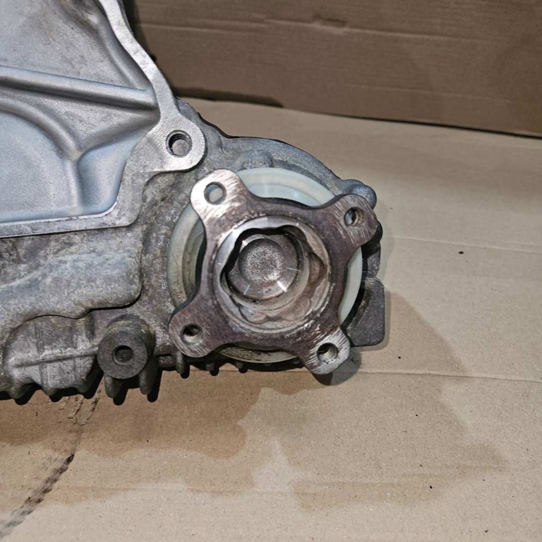 2013-2018 BMW F30 320i xDrive Transfer Case 7505374 ATC35L XDRIVE