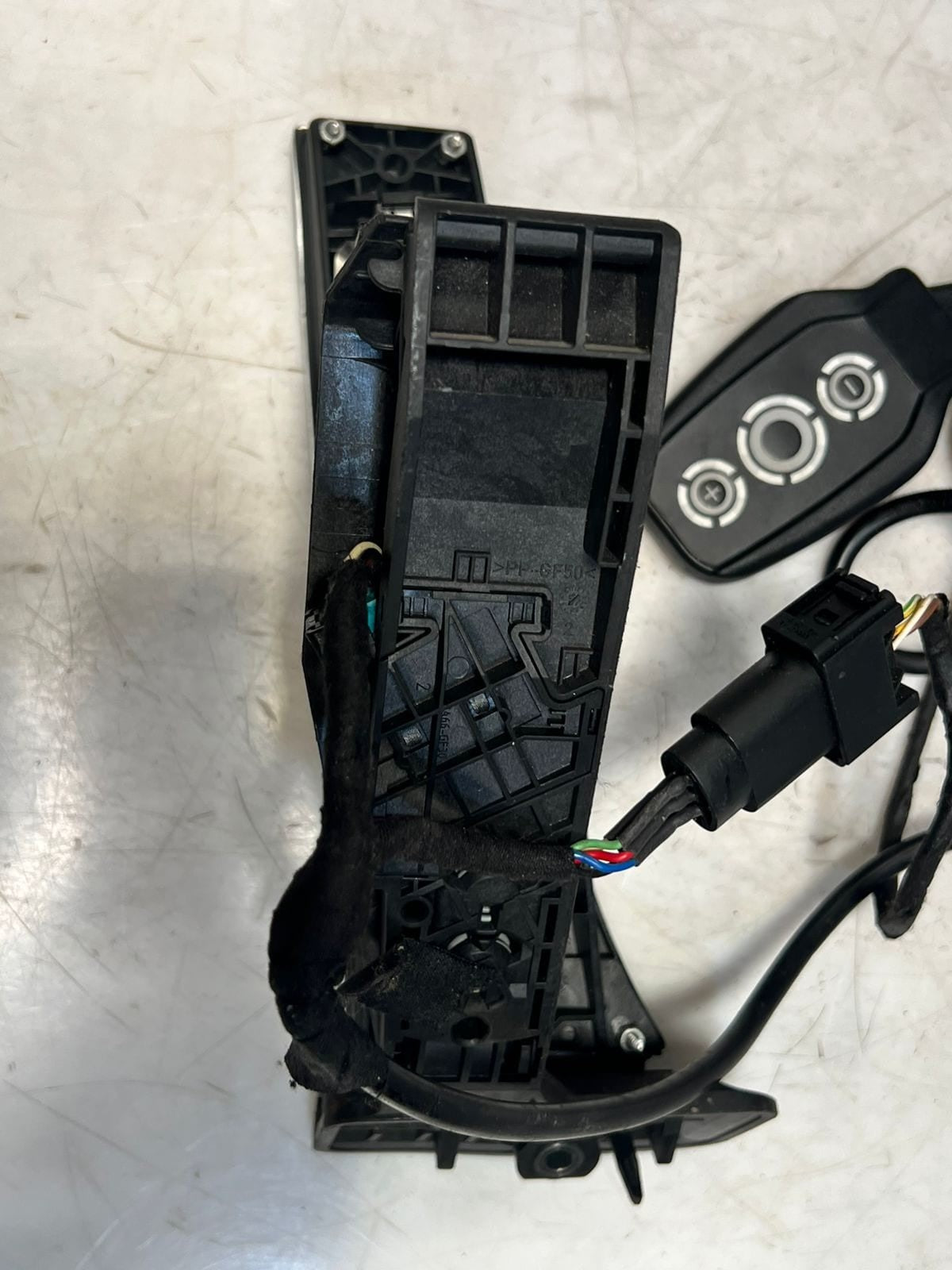 BMW X3 3 5 Series E90 F10 F25 E65 MSPORT Accelerator Pedal MODULE 6858574 OEM