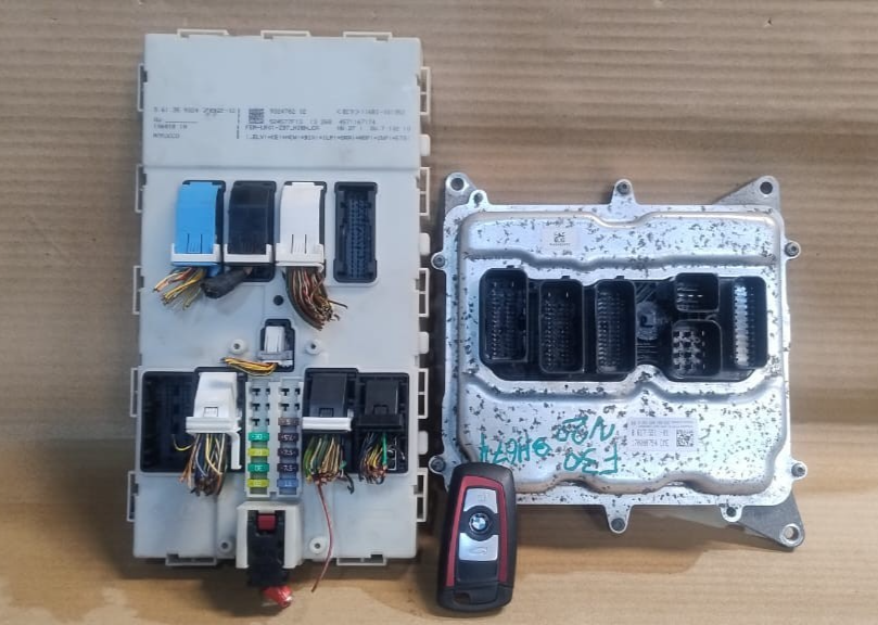 BMW OEM N20 F20 F21 F30 F31 F32 F10 ECU ENGINE CONTROL UNIT KIT  +KEY- 8617551