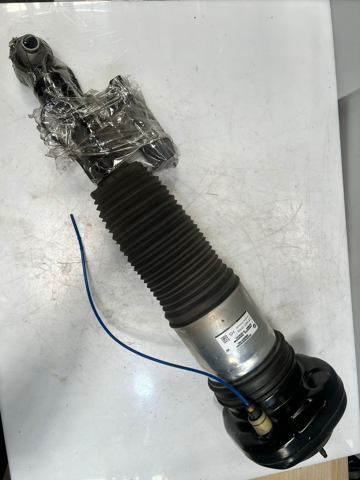 2016-2019 BMW 750i 7' G11 G12 730Li 740Li 740Le Air Suspension Strut 7915954 OEM