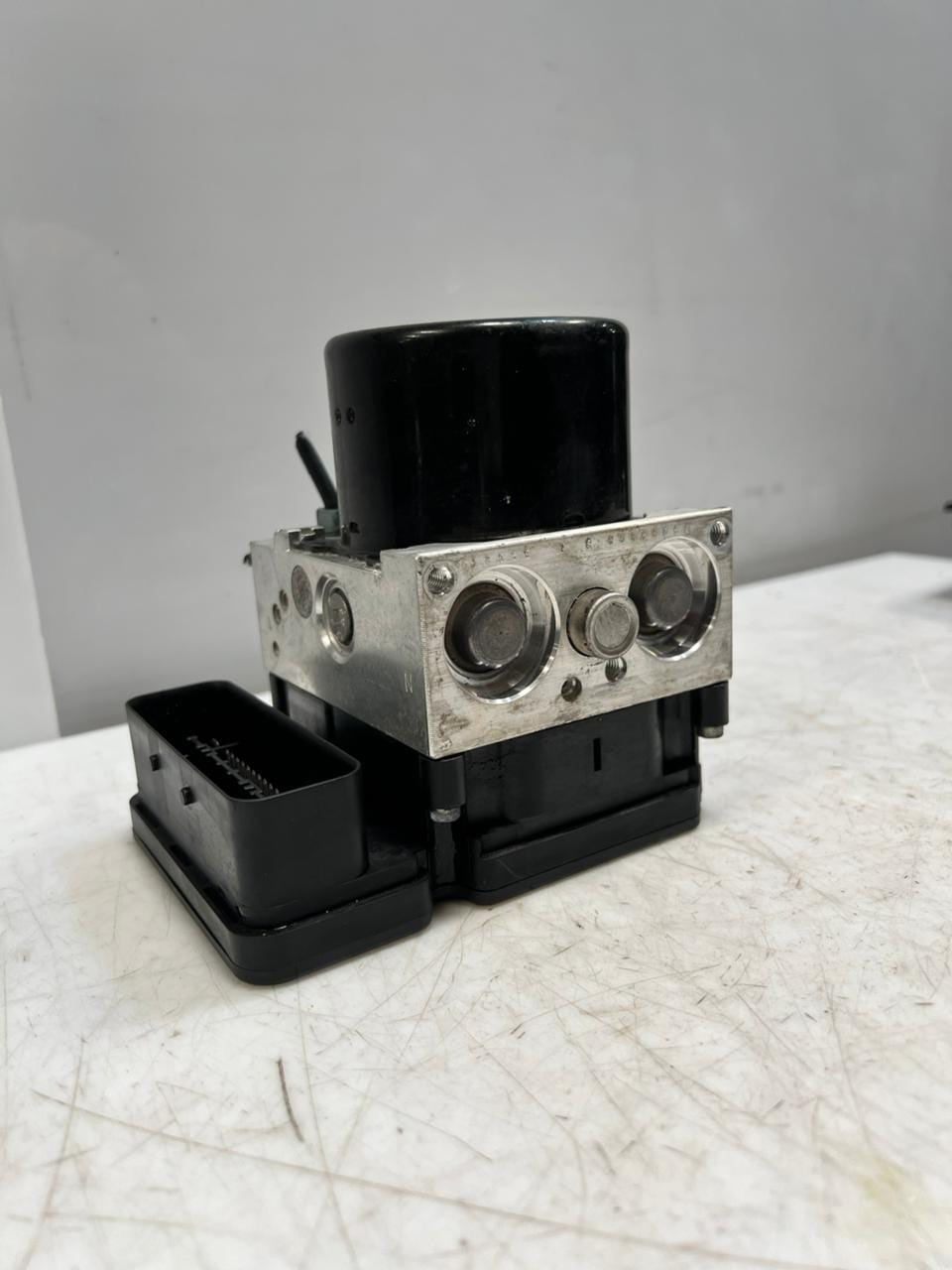 2012 BMW 328i F30 3' Abs Anti-Lock Brake Pump Control Module Unit 6857324 OEM