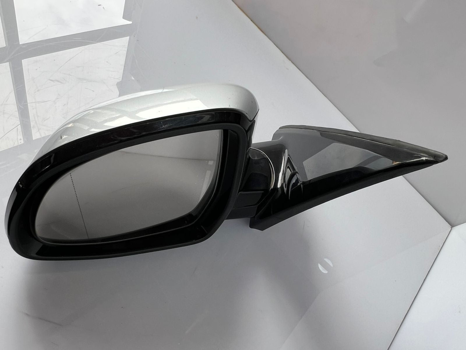 BMW E90 LCI 3-Series 328i 335i sedan LEFT SIDE Exterior Mirror 7182695 OEM RHD