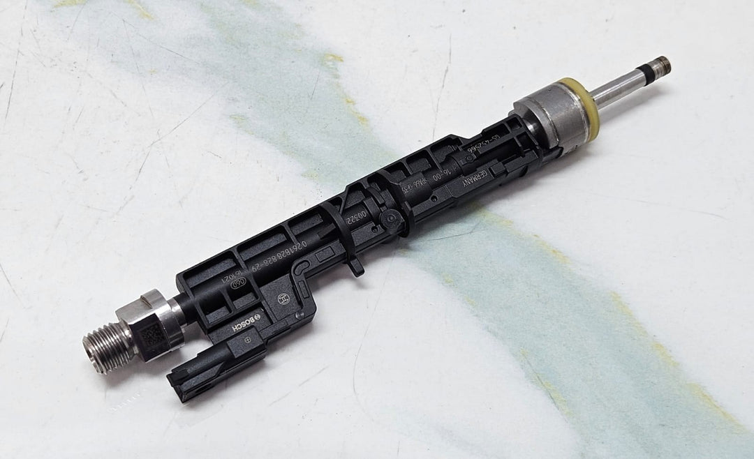 BMW S63B44 M5 F90, M8 F91 F92 F93, G30 5 Series Fuel Injector 7852362 OEM-1 PC